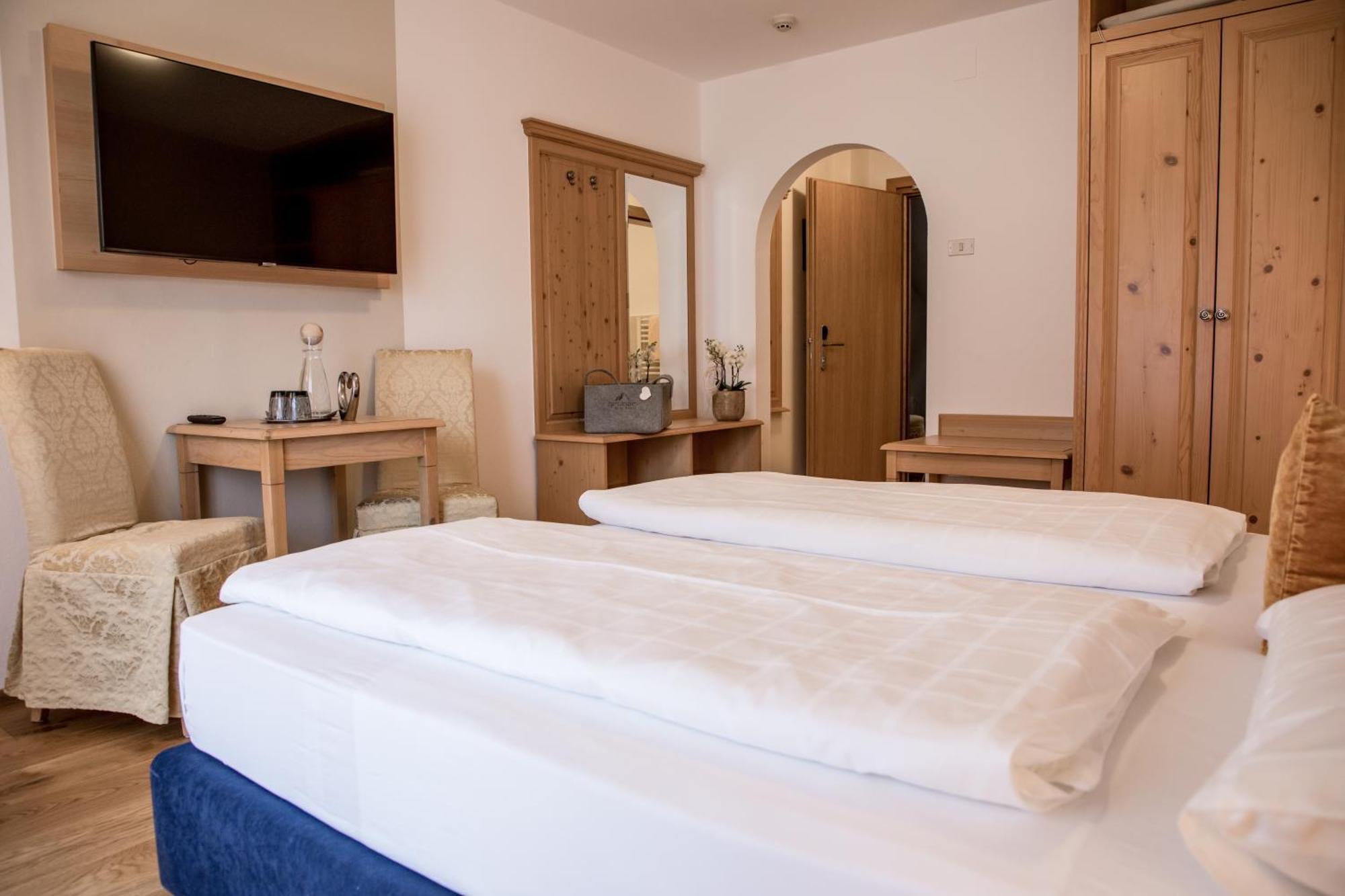 Hotel Gruber Sexten Chambre photo